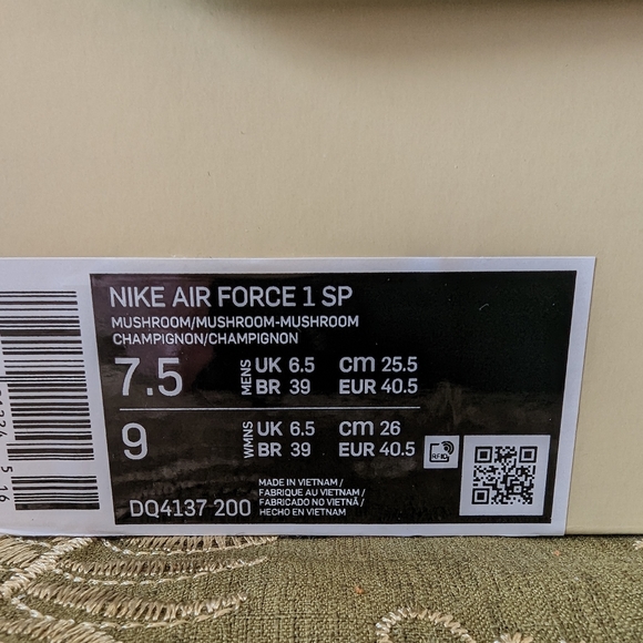 Billie Eilish x Air Force 1 Low Mushroom - Picture 7 of 7